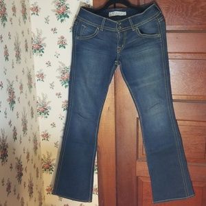 Hudson jeans in medium//dark wash